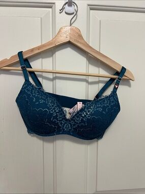 Victoria's Secret Teal Lace Underwire Bra